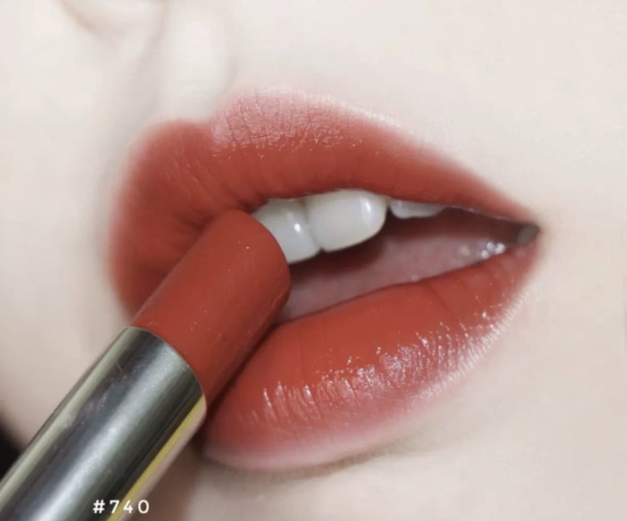 显白口红色号推荐迪奥740,上班族最经典口红
