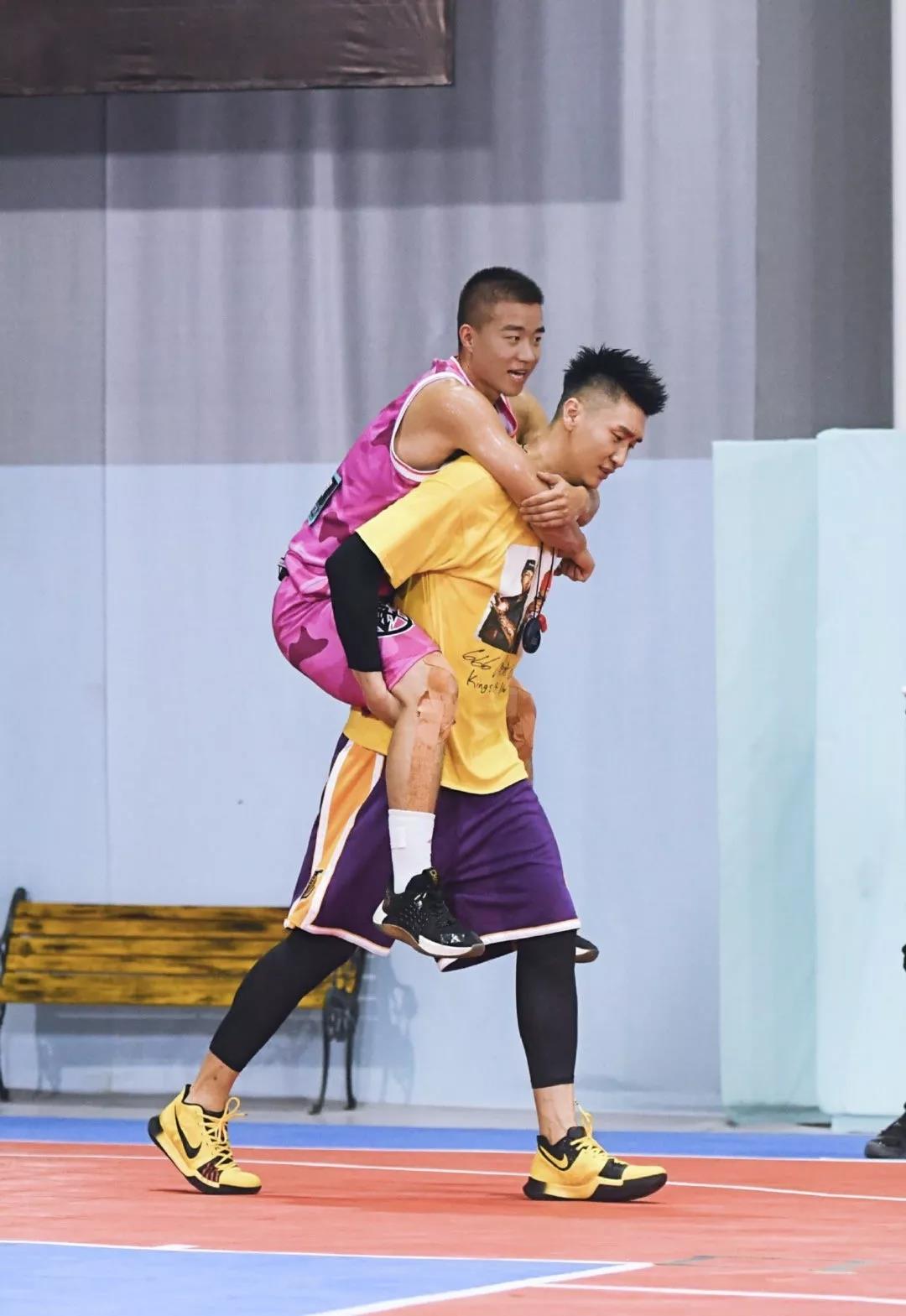 cba赛场再现争议一幕,cba赛场上用过的篮球值钱吗