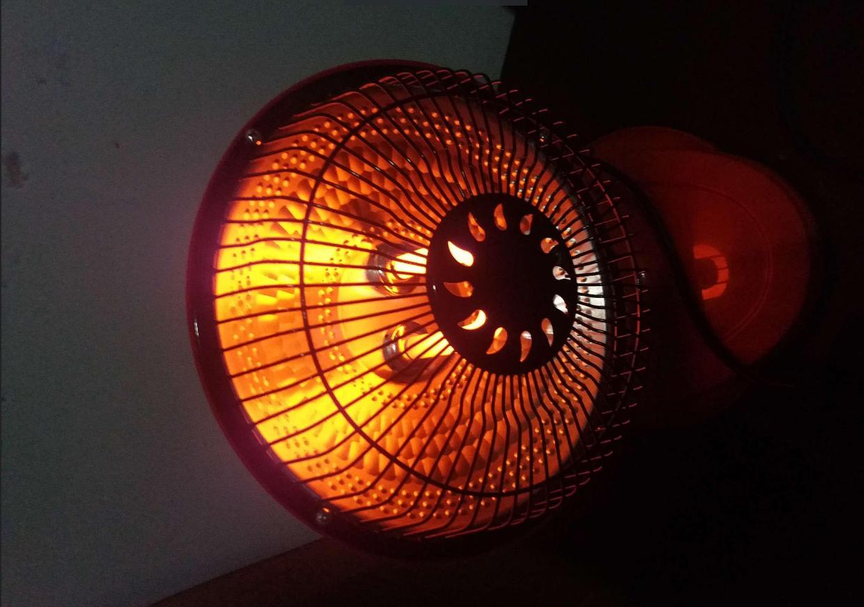 小太阳取暖器一直插电会起火吗,取暖器24小时开着会引起火灾吗