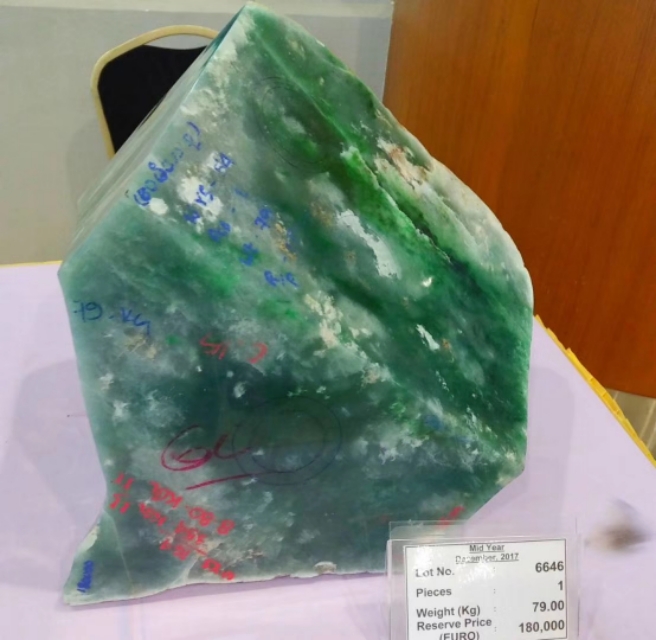 翡翠资源真的有用吗,翡翠边角料可以发家致富