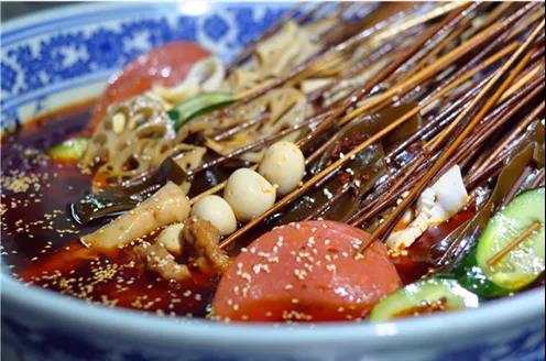 四川超级大学！坐拥15大网红餐厅，中央空调、电梯、免费网络全覆盖！