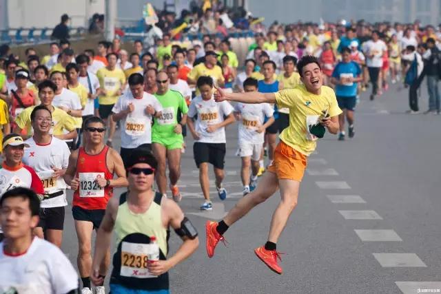 国足400米跑步,国足三千米跑