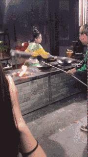 只能亮度调亮才能看得懂的梗,调高亮度才能看懂的梗