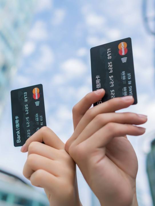 招商信用卡被冻结了怎么办,信用卡逾期微信冻结了怎么办