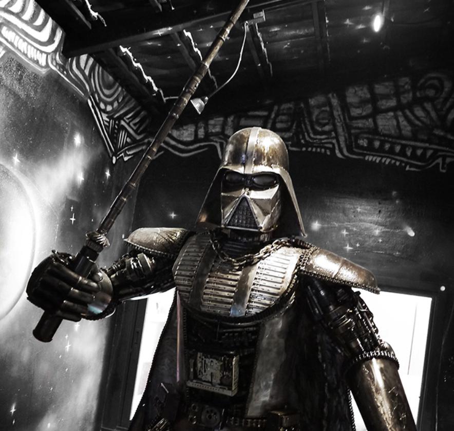 绿巨人和钢铁侠体型差异,绿巨人变成了人类的样子