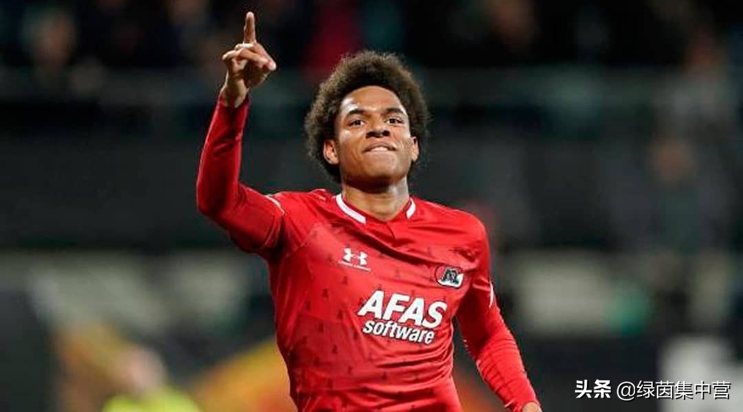 斯滕斯足球,荷兰十大新星斯滕斯