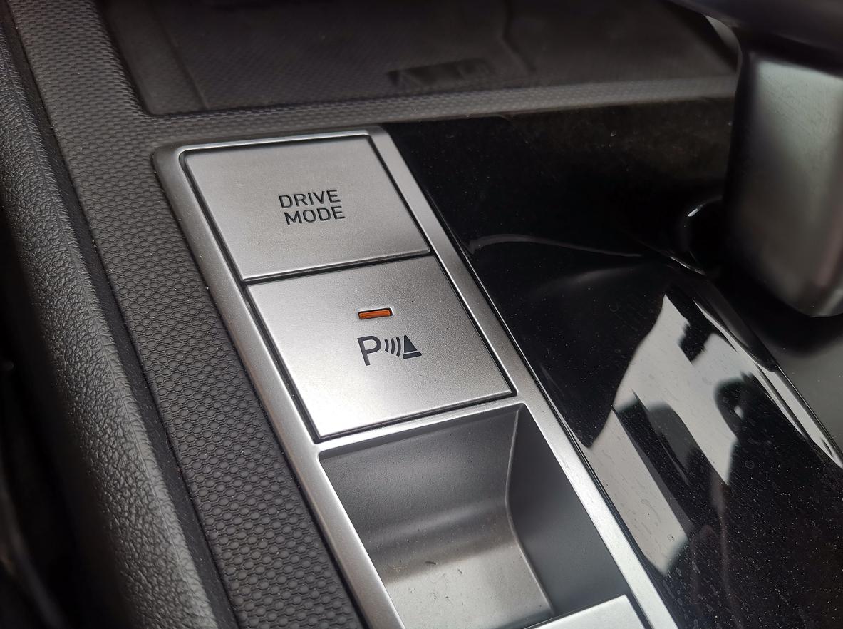 新款伊兰特全景影像,最新款第七代伊兰特仪表盘