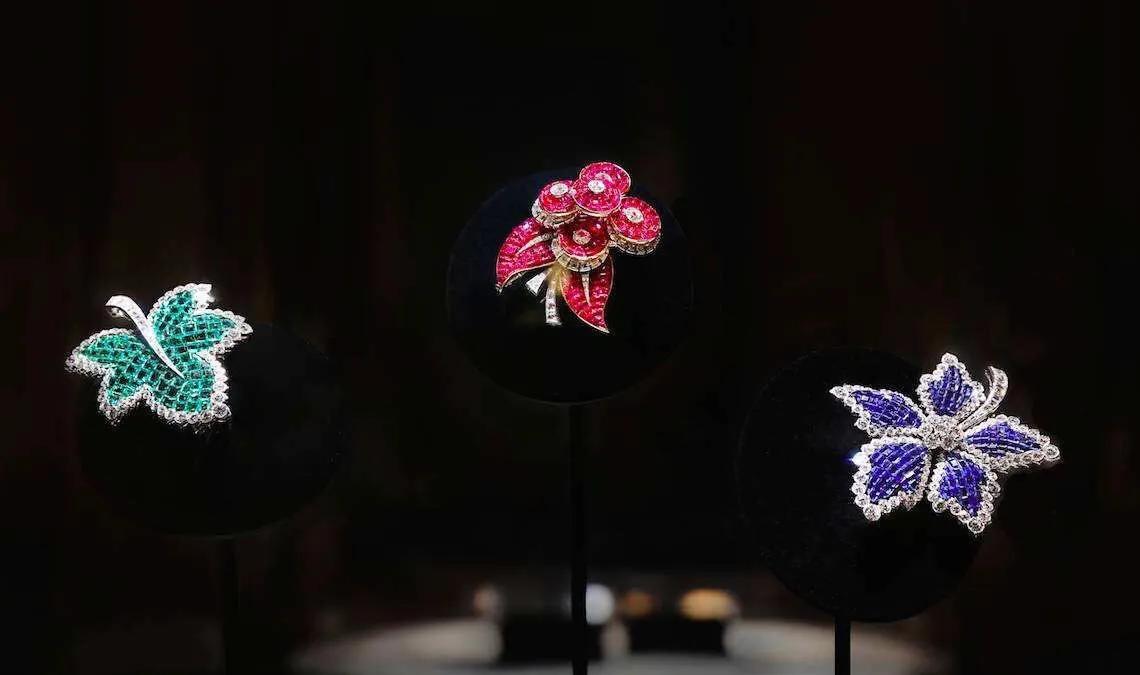 一条梵克雅宝的四叶草项链报价,白贝母项链梵克雅宝价格表