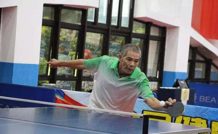 老年人打乒乓球的益处和禁忌,老年人打乒乓球的好处