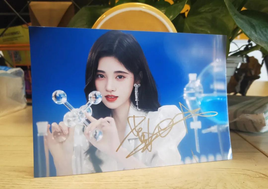 美瞳新锐品牌moody,可糖美瞳和moody美瞳哪个好