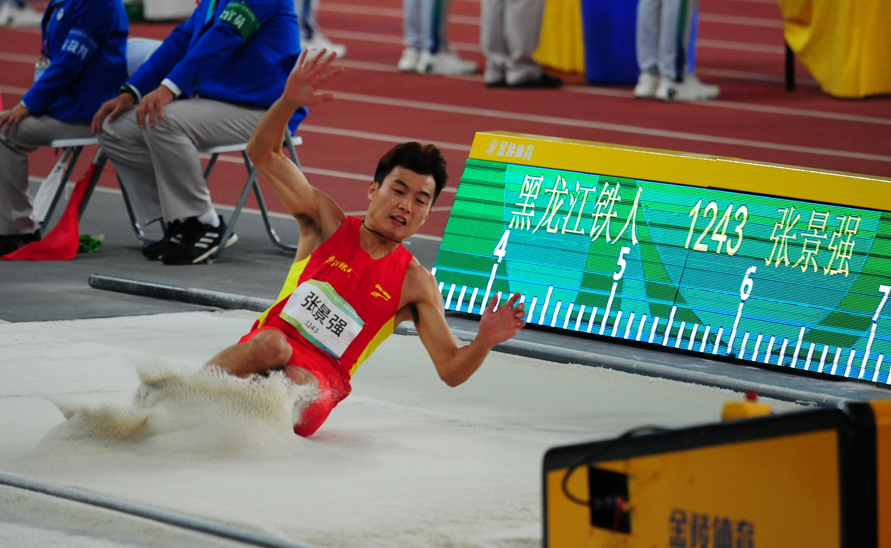 记者带你看全运｜田径女子链球黑龙*罗江**娜摘铜