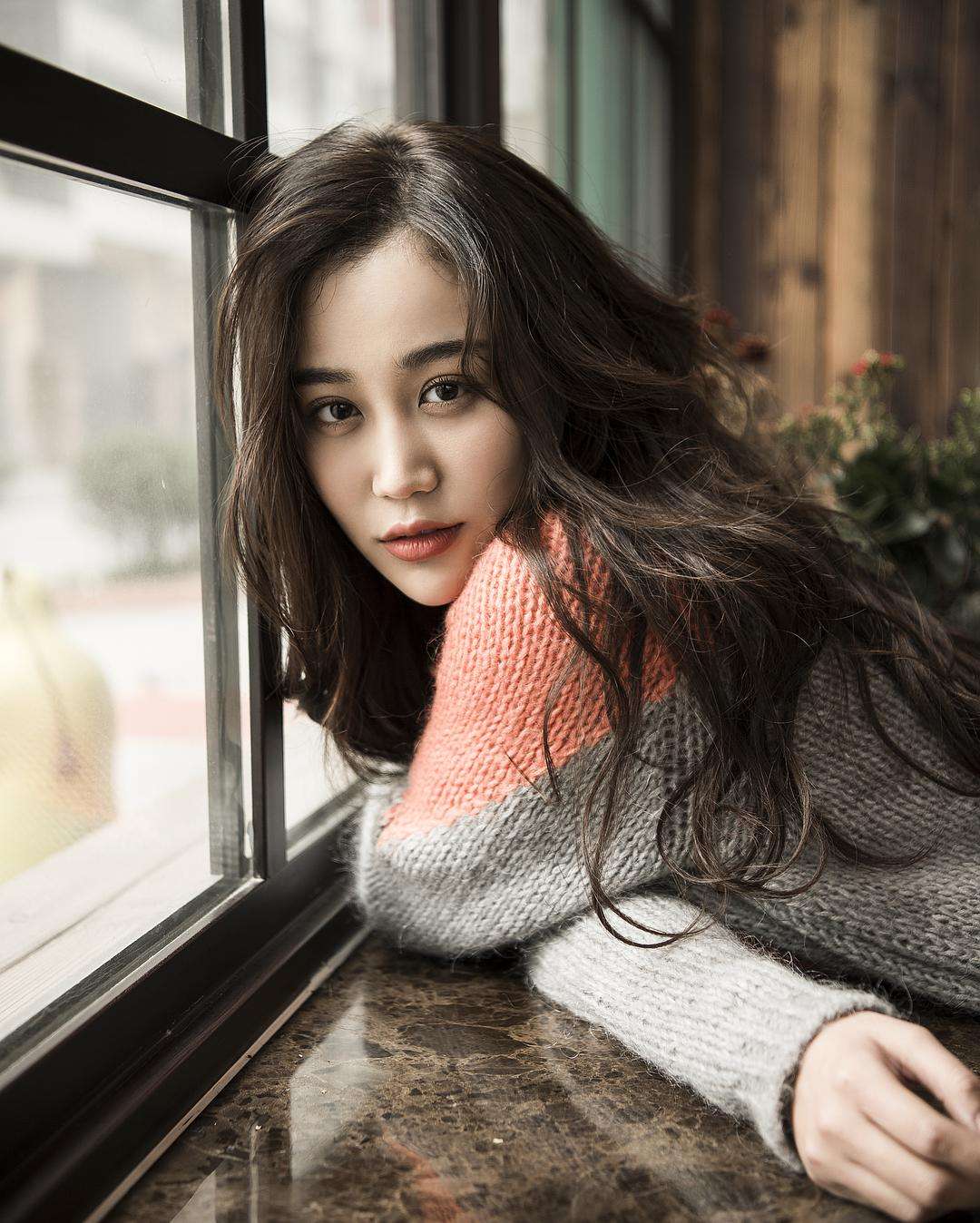 德云社秦霄贤与观众们的蜜汁关系,德云社秦霄贤拥抱女粉丝和女明星