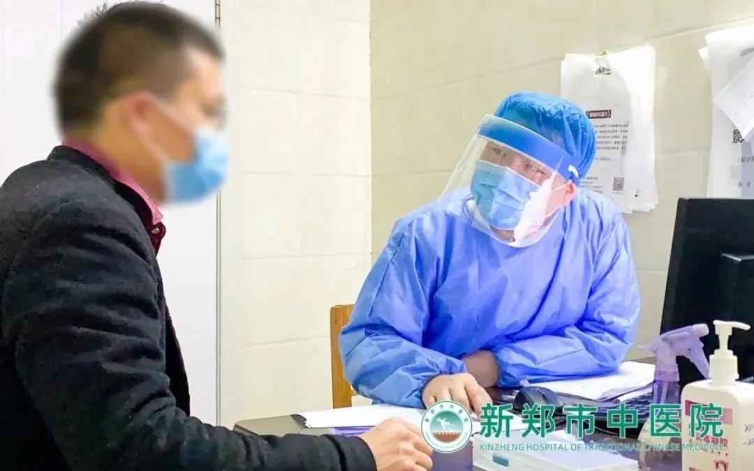 医务人员坚守防疫一线,发热门诊抗疫哨岗