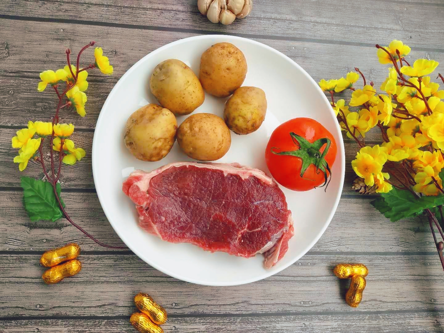 一锅味道鲜美的土豆番茄炖牛肉,牛腩家常做法西红柿土豆炖牛肉