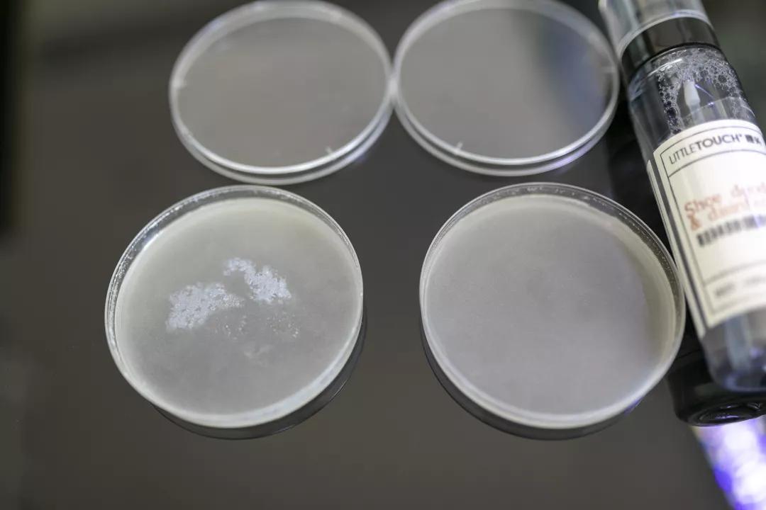 生理性脚臭喷雾,脚臭被人闻到很尴尬怎么办