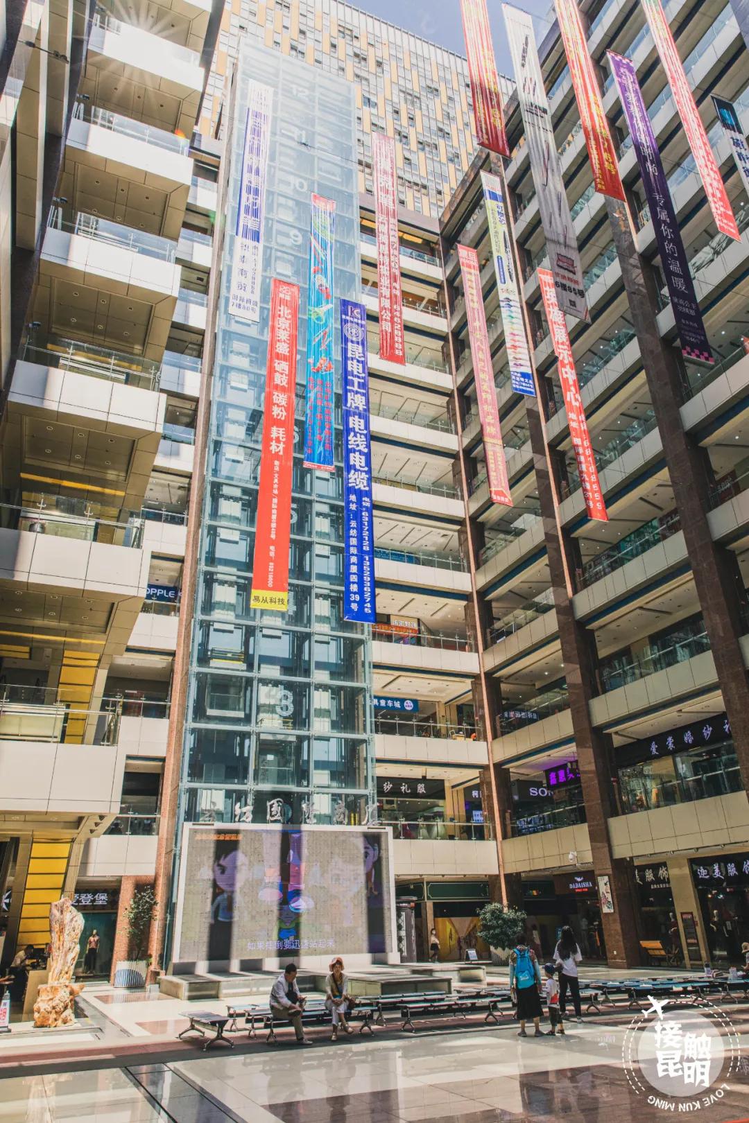 云纺，一个被美食“耽误”的批发市场