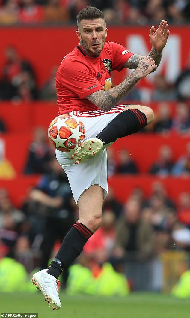 曼联7号传奇贝克汉姆任意球,重温欧冠史上的惊天大逆转