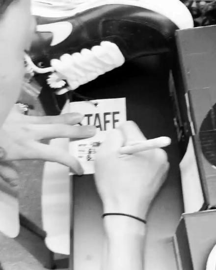 做权志龙闺蜜有多幸福?全球限定随便送:今晚我们都是柠檬精女孩