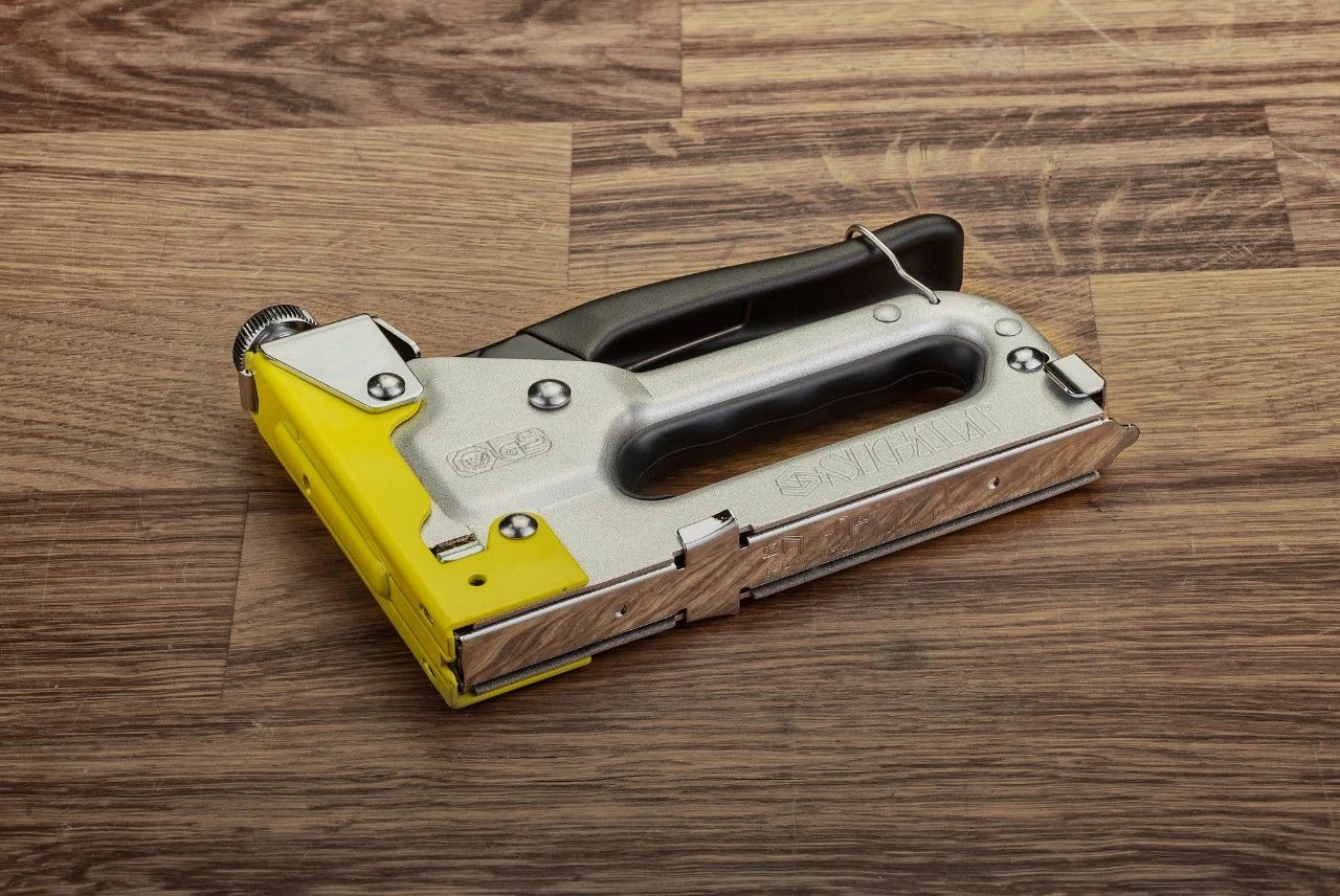 办公专用台式订书机,省力订书机办公专用