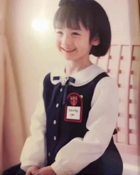 她是纯欲风的病娇女，被15家公司疯抢，昭和系甜妹有多大魅力？