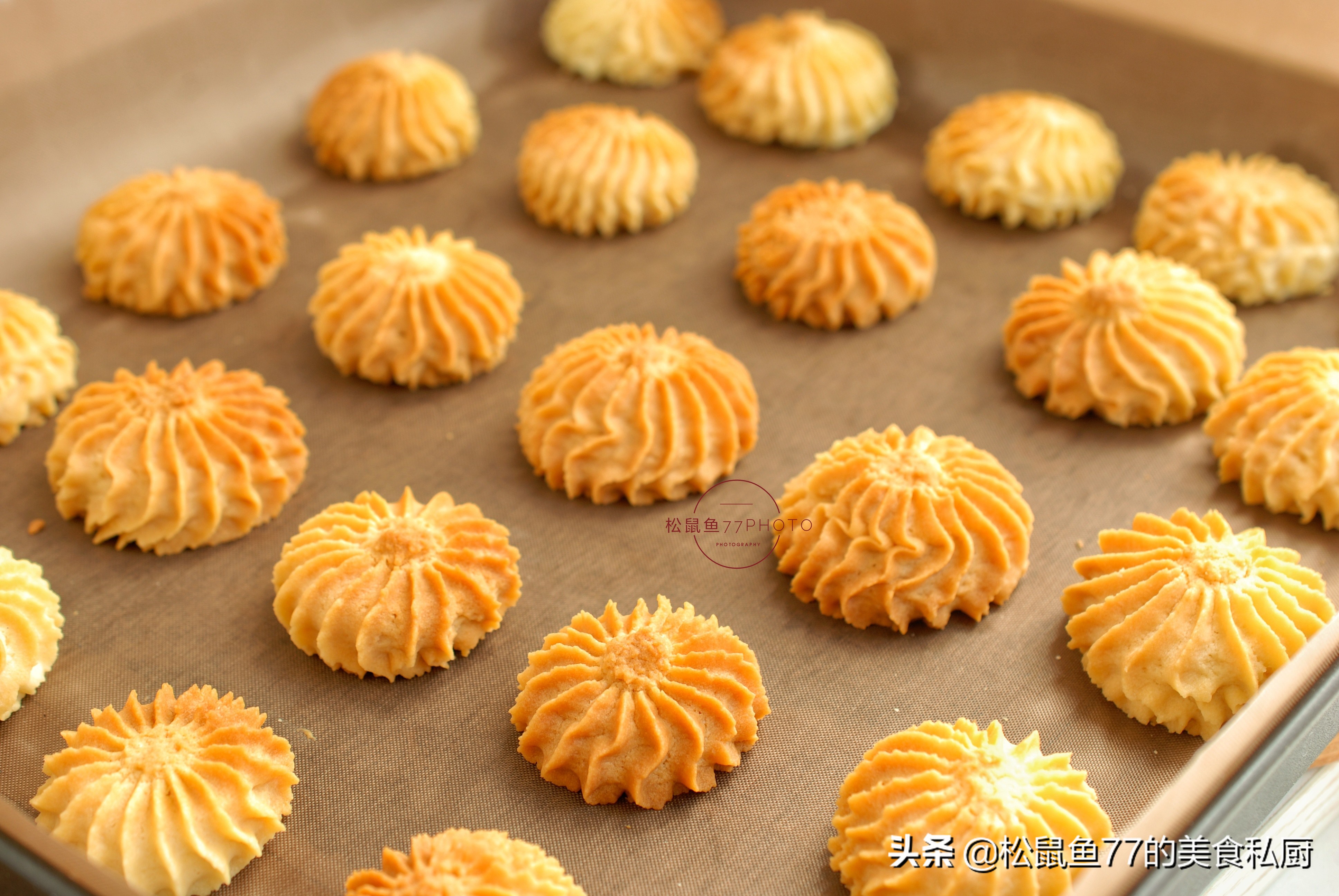 怎么做曲奇又酥又脆,做曲奇饼干酥掉渣的样子