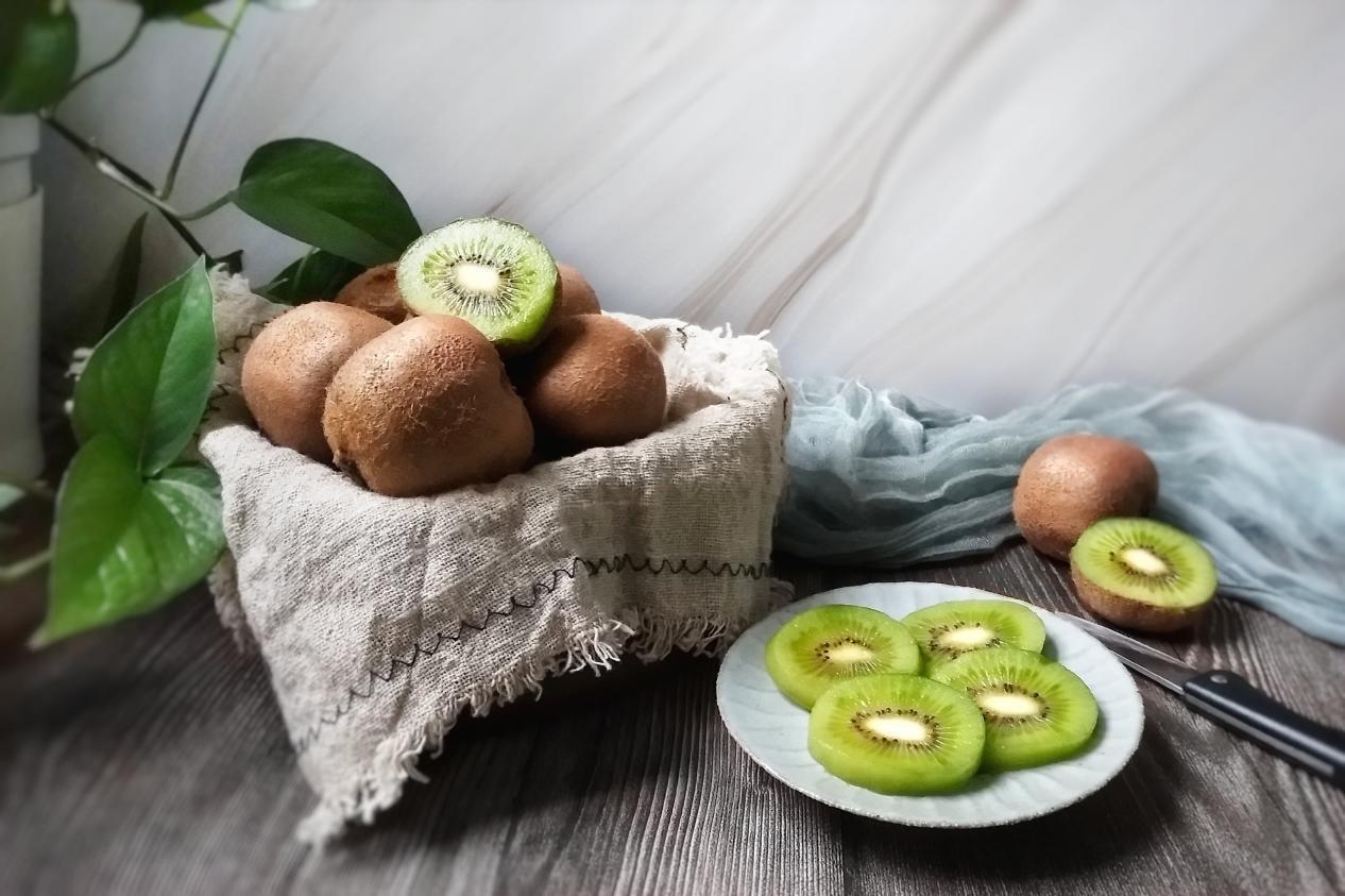 夏天吃这种水果生津消暑好吃不胖,秋天吃这4种应季水果清补去燥