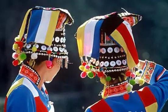 云南少数民族服饰图片,最好看的云南民族服饰