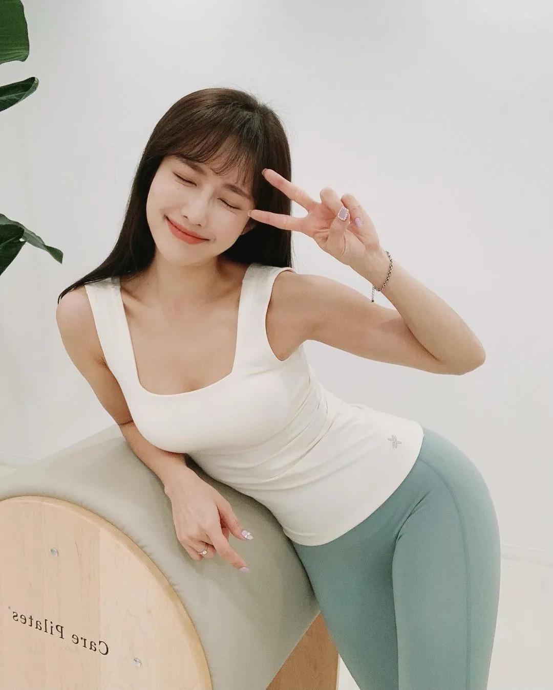 健身腹肌胸肌马甲线女,健身肌肉马甲线女