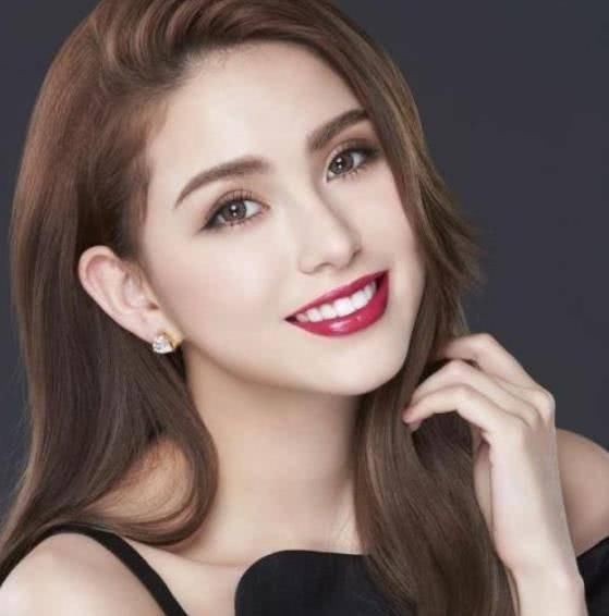 昆凌是混血吗,李小璐昆凌混血照