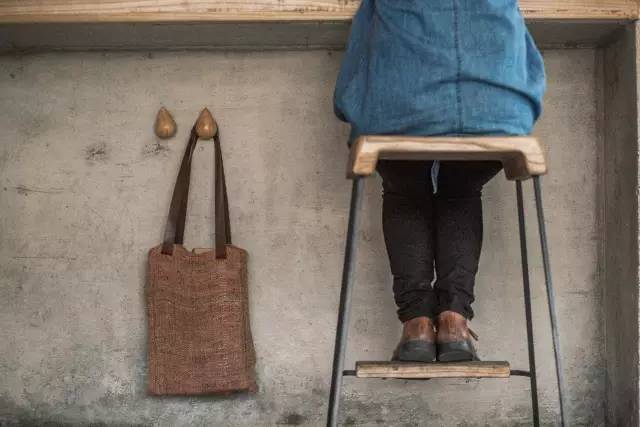 他在大理租下23个足球场大的地方，种菜、养牛、建农场日子过成诗