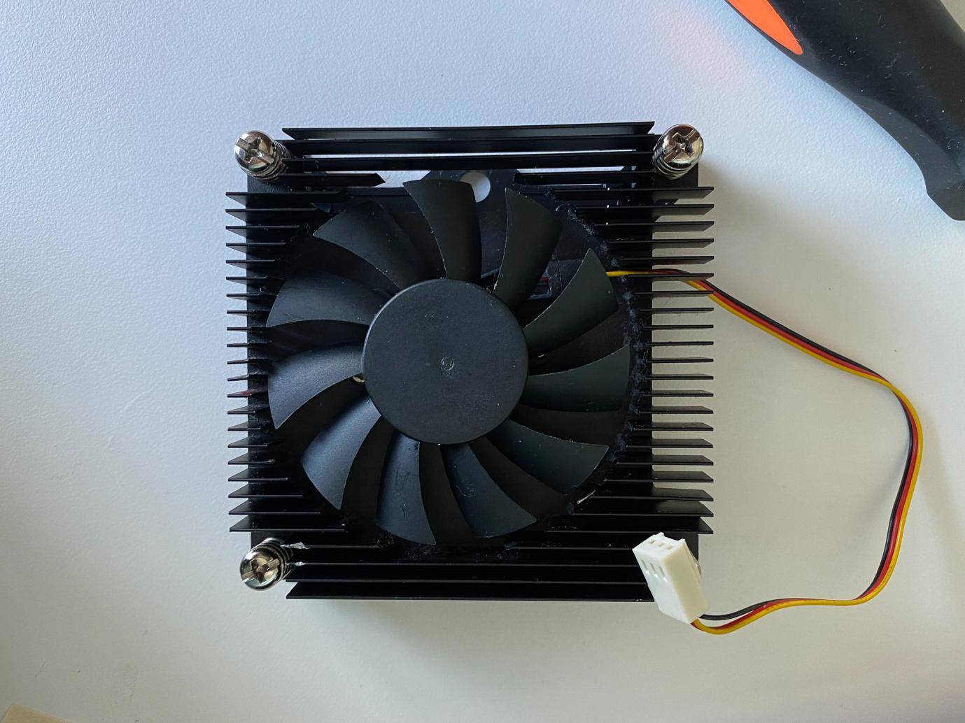 cpu可以装在任何主板上吗,cpu只要插在主板上就不用拔了吧