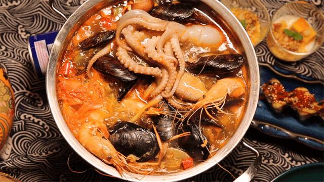 章鱼火锅日式,会动的章鱼海鲜火锅