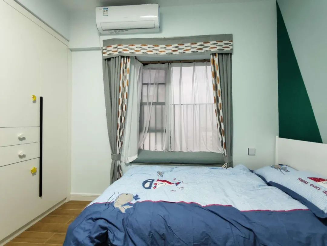 飘窗窗帘怎么挂,飘窗窗帘装里面好看还是外面好