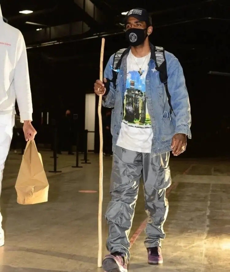 欧文被称为全联盟最厉害的控卫,欧文是联盟第一人吗