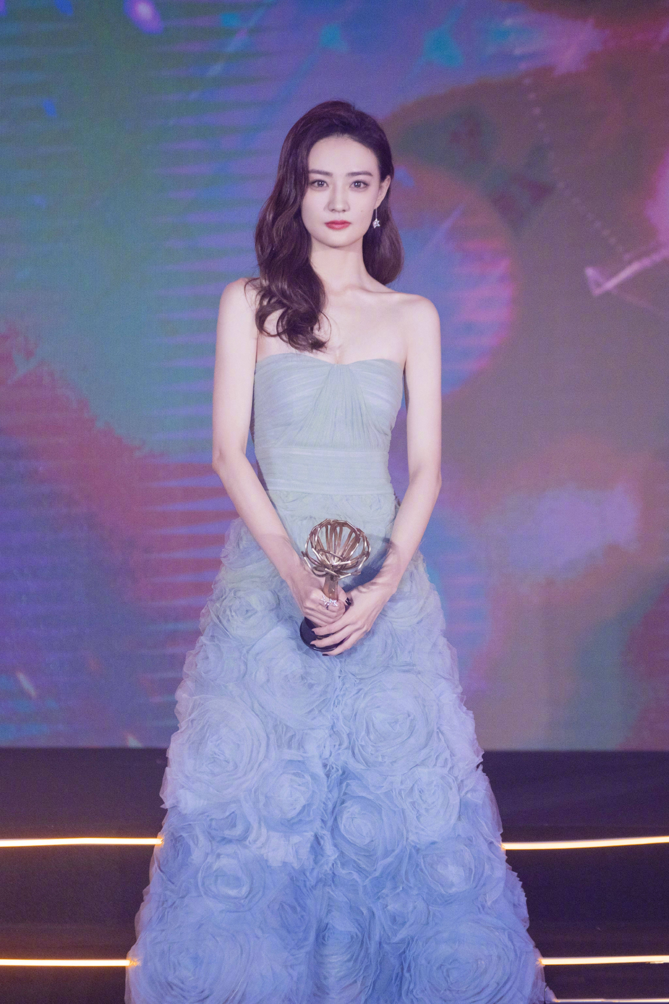 徐璐佩戴什么样的耳饰,徐璐耳钉同款