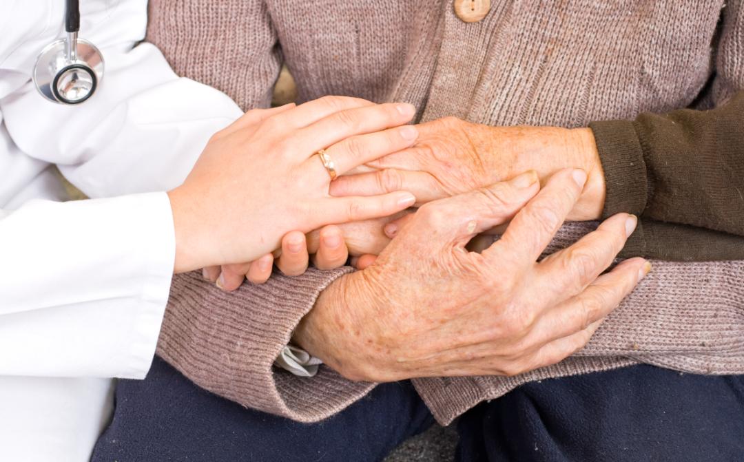 眼干口干是大病的前兆吗,老是眼干眼模糊怎么回事