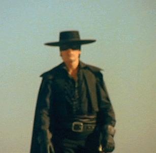 被*队军**开除,被妻子背叛,被卷入谋杀案……“佐罗”很潇洒,但阿兰·德龙不幸福