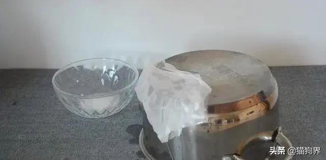 不锈钢锅生锈烧黑了怎么清洗,不锈钢锅用前怎么处理才不生锈