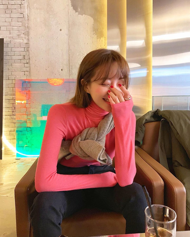 打底衫穿对了有多时髦?关于针织衫的详细解析,好看又百搭