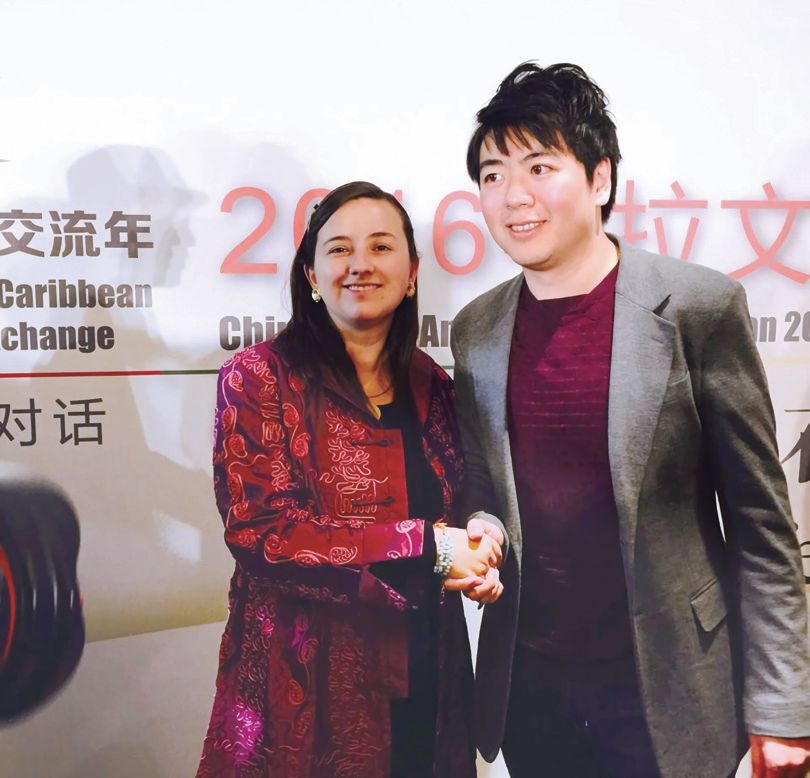 哥伦比亚和中国合作的真实场景——哥伦比亚共和国驻上海总领事馆总领事露丝·海伦娜·艾彻维丽访谈录