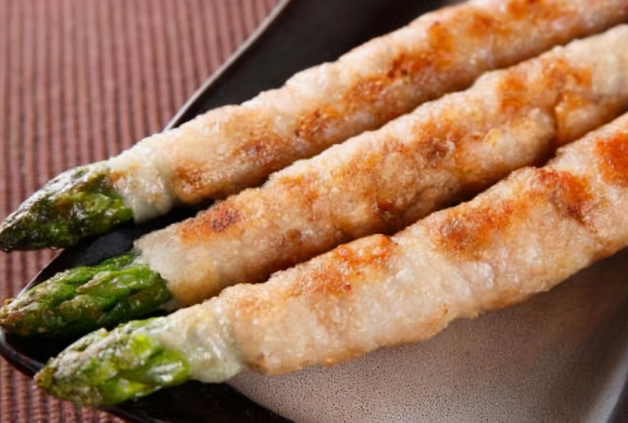 春天的芦笋格外鲜嫩,脆甜多汁的芦笋