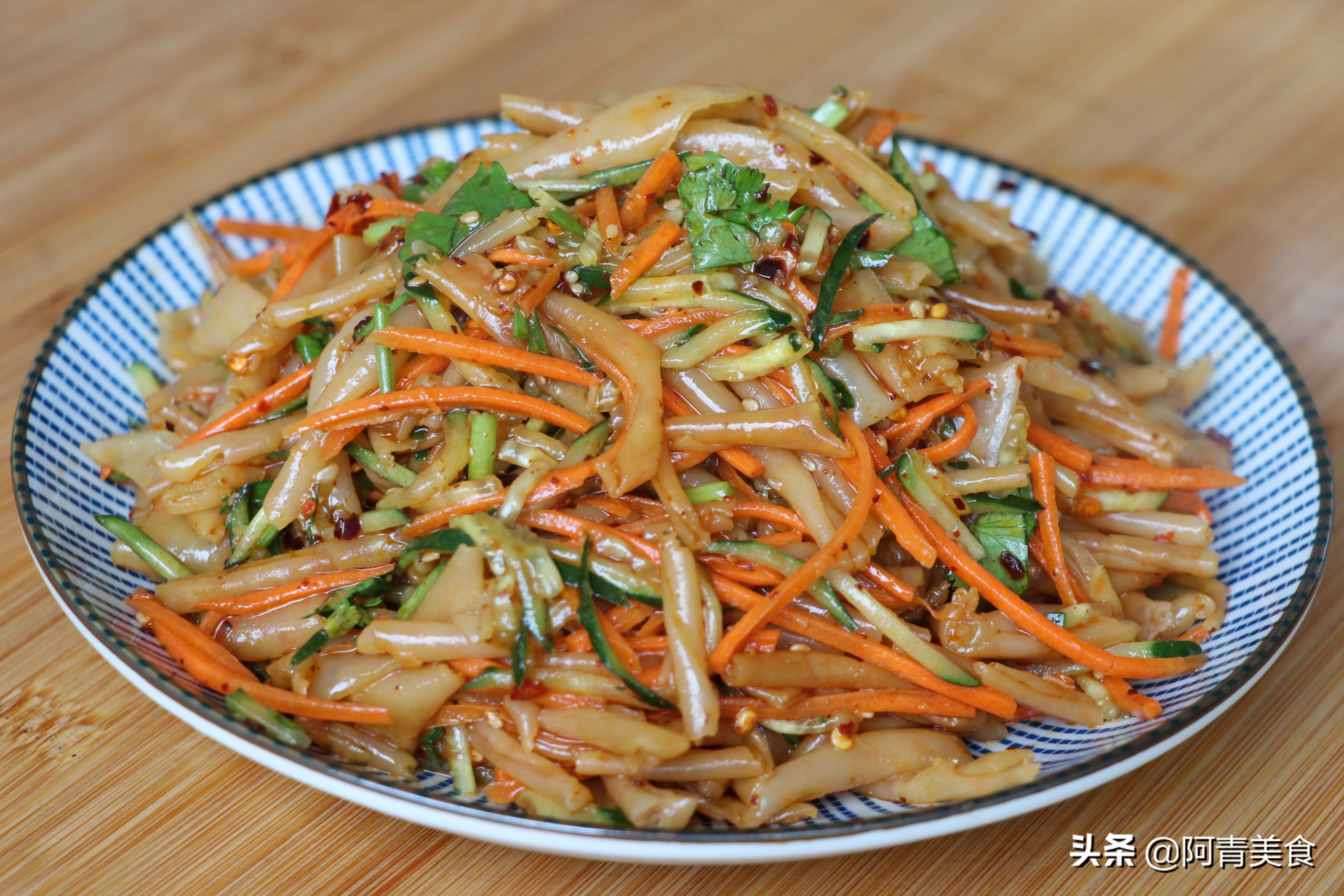 凉皮最简单快速做法不揉面不洗面,凉皮新做法不用洗面不用揉面