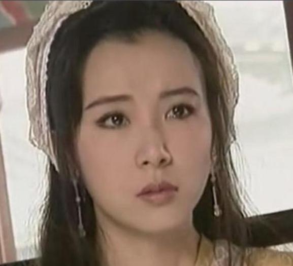 萧蔷脸发福,51岁萧蔷晒最新美照