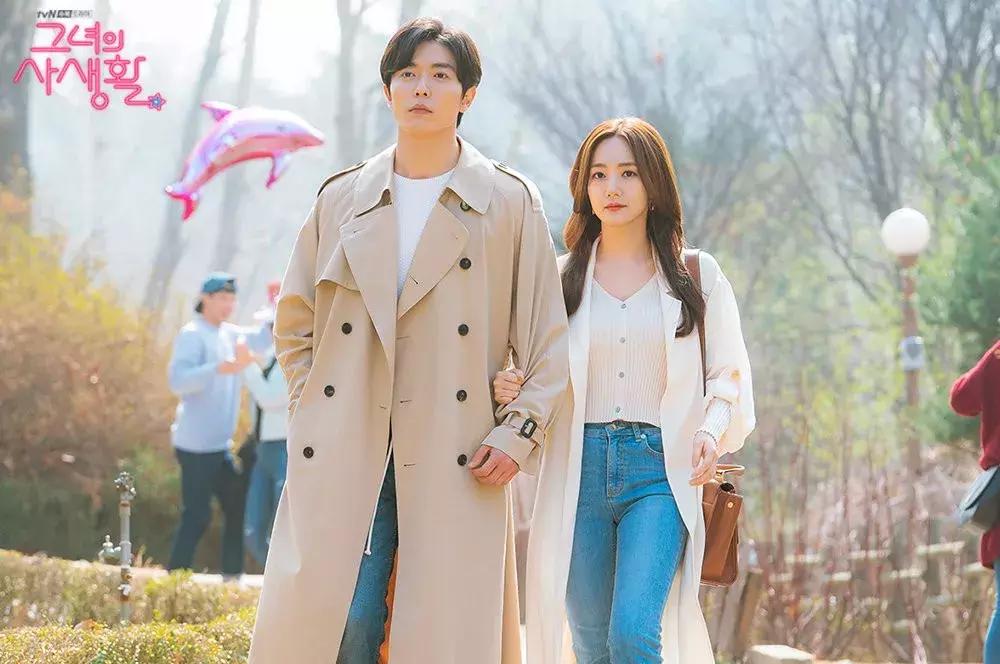 明星日常私服穿搭朴敏英,朴敏英她的私生活高甜吻戏合集