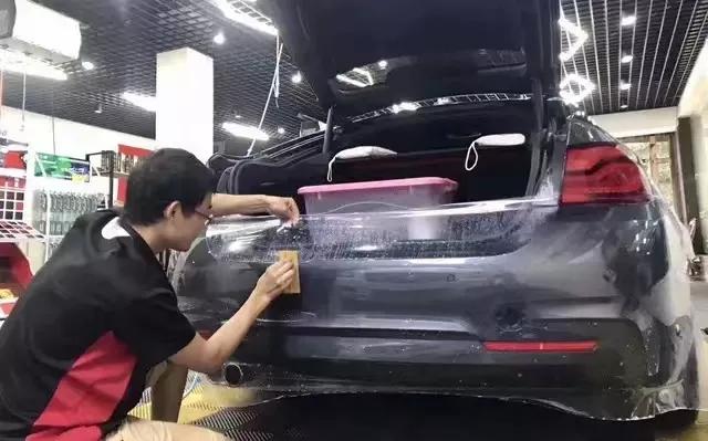 为什么都说4S店送的车膜不能要？贴了车膜的二手车怎么检查？