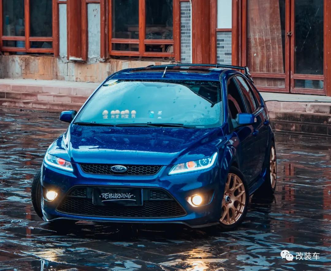 福克斯什么时候换回4缸发动机,经典福克斯移植发2.3t发动机