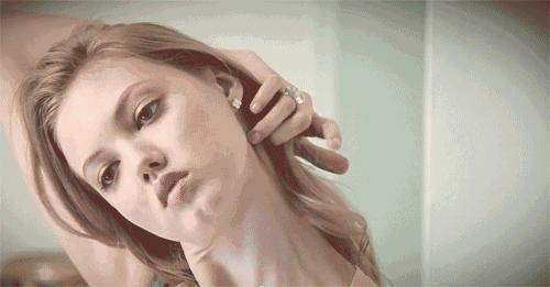 18岁脖子上有颈纹怎么按摩,18岁怎么去颈纹