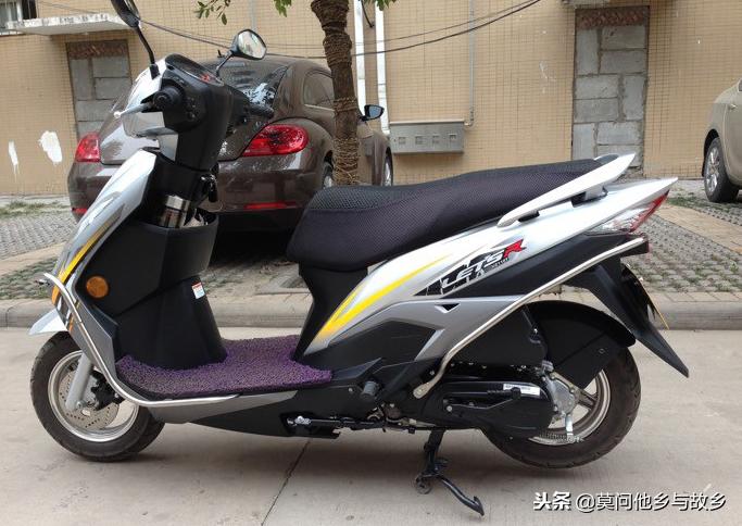 10年铃木丽至uz110能卖多少,铃木丽至uz110跟uy125区别