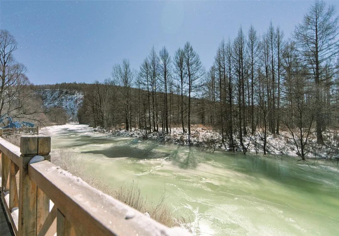 阿尔山有一条“翡翠河”