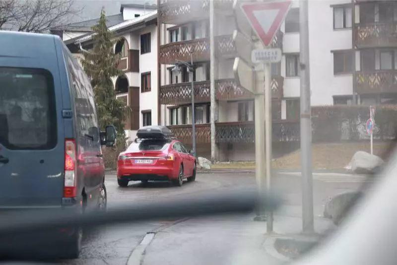 欧洲自驾游感受中国强大 (欧洲自驾游汽车)